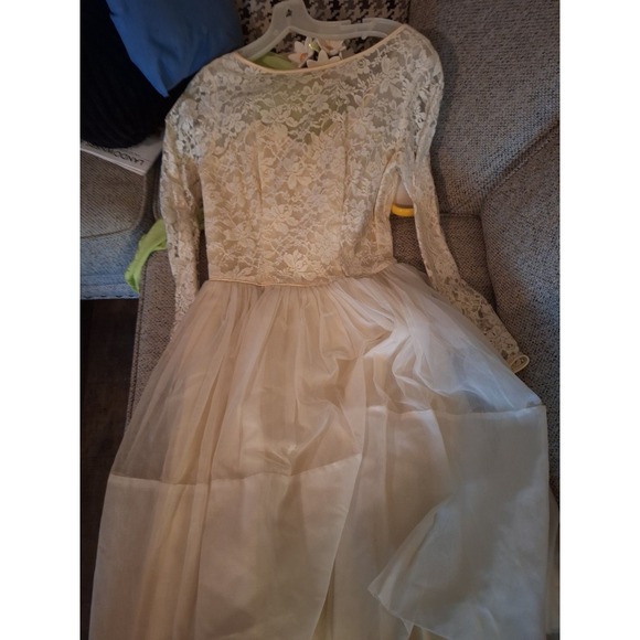White 1950s party dress with sheer lace bodice and sheer pleated organza skirt - Picture 8 of 9